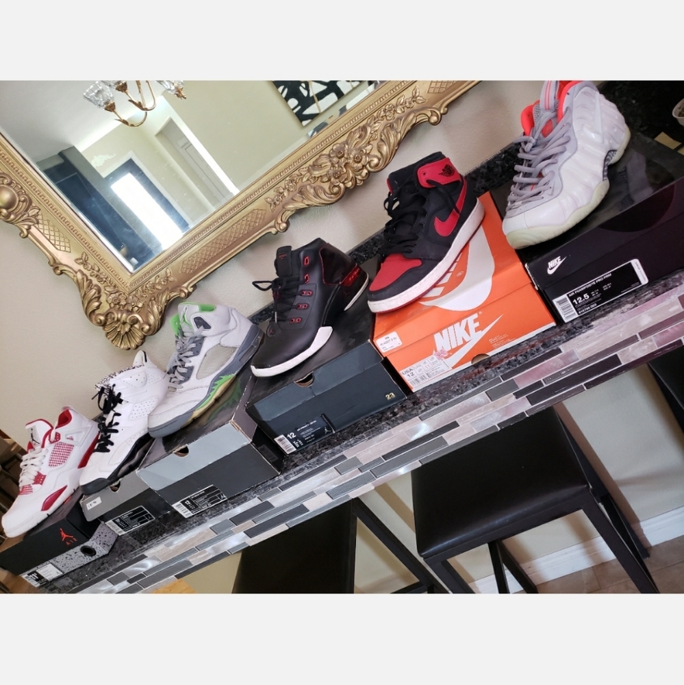 Sneakers